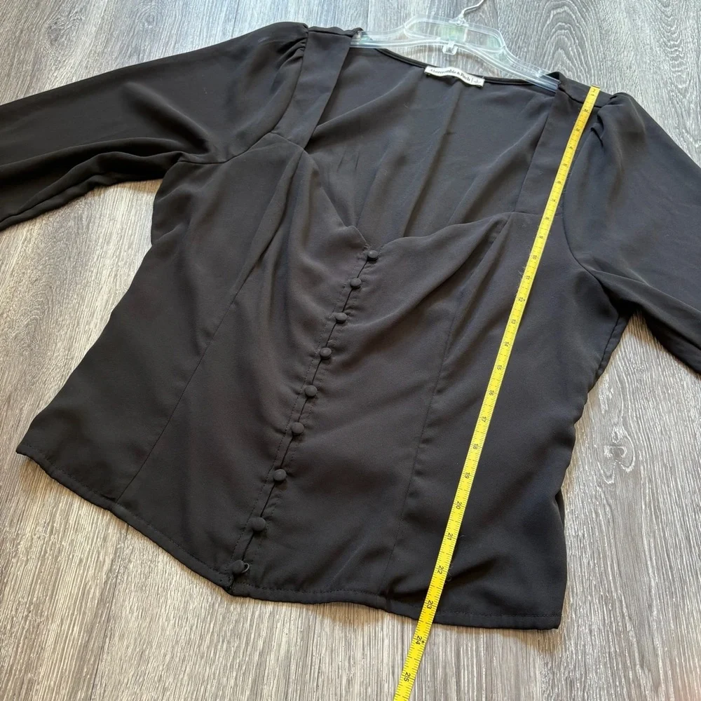 Abercrombie & Fitch Black Button-Up Blouse - Picture 6 of 6